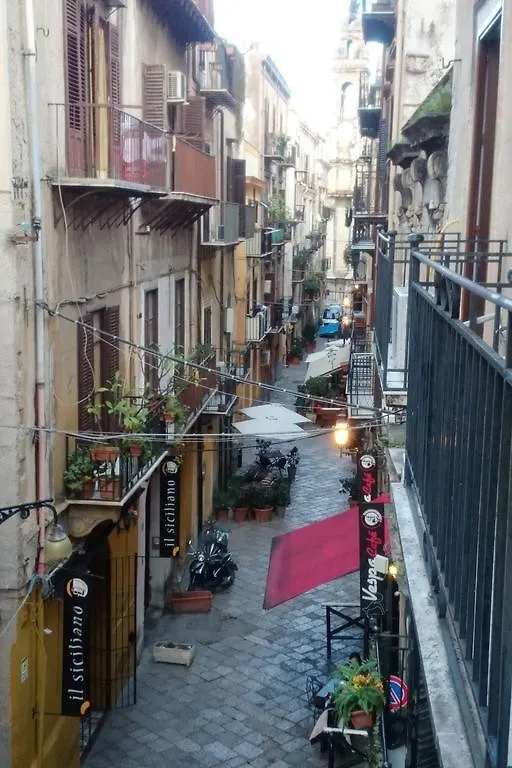** Bed & Breakfast Cialoma B&B Palermo Italy